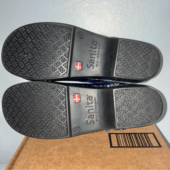 Sanita Patent Leather Slip Resistant Clogs Women’s Size 39 - Picture 7 of 8